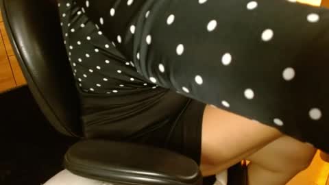 isabella online show from May 5, 2:42 pm