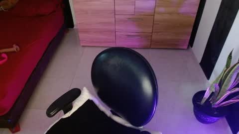 isabella online show from May 30, 2:20 am