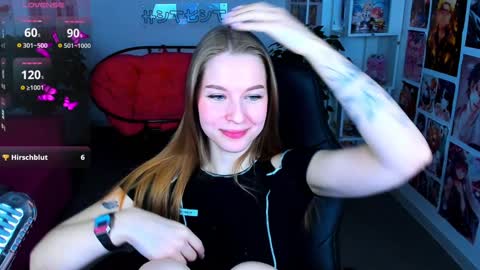 Snapshot of cutemousee chatting on February 4, 10:54 am Rina online show from February 4, 10:54 am