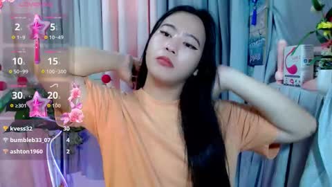 cute online show from December 17, 8:24 pm