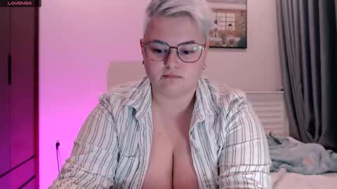 Sophie  Lilith online show from October 21, 4:00 pm