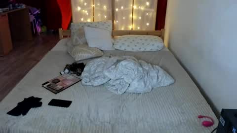 cutie_nikky online show from June 9, 12:32 am