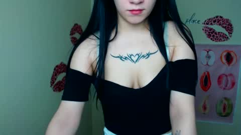 Emma online show from March 14, 8:04 am