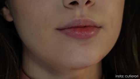 Snapshot of cutierori chatting on October 2, 5:45 am Rori Instagram cutierori online show from October 2, 5:45 am