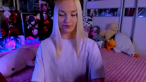 Nora online show from February 8, 9:18 pm