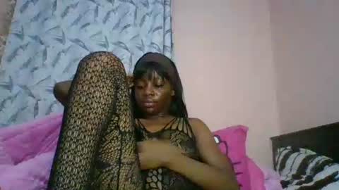 cutty_teshy online show from March 19, 2:27 am