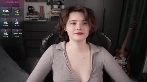 Helen Blossom online show from June 19, 1:58 pm
