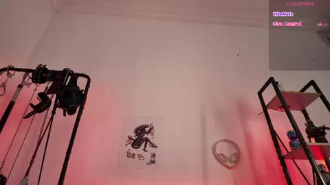 Lily Goddess online show from June 17, 6:04 am