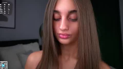 Isabella online show from November 13, 1:04 am