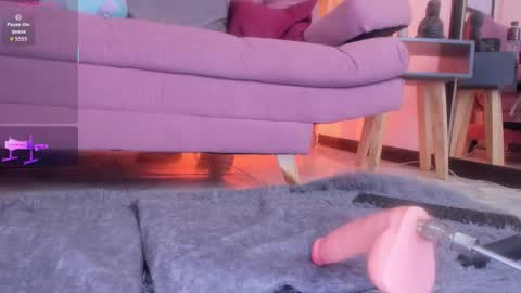 Snapshot of daaniela_moon chatting on October 12, 12:51 pm Daniela online show from October 12, 12:51 pm