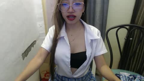 daddys_giirl69 online show from October 2, 12:54 pm