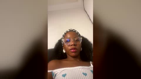 vivi online show from May 4, 1:04 pm