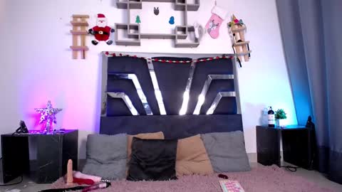 daenerys_cat online show from December 27, 12:34 pm