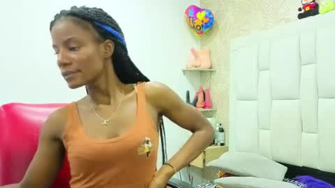 daffnelewis online show from July 21, 12:28 pm