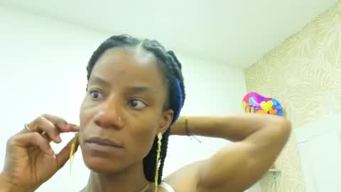 daffnelewis online show from July 22, 12:39 pm