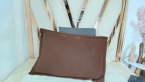 dafne_quenn online show from March 6, 4:35 pm