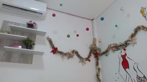 DAFNNE online show from December 26, 12:16 pm