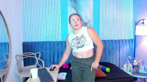 Dahiane Connor online show from July 31, 11:44 am