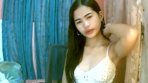 Im Dahlia online show from April 23, 11:39 am