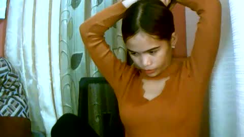 Im Dahlia online show from December 27, 11:39 am