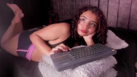 dahlia_rossee online show from May 29, 2:09 am