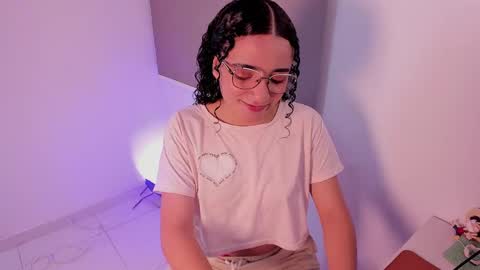 Snapshot of dahliabrowniee chatting on March 11, 10:53 pm Dahli online show from March 11, 10:53 pm