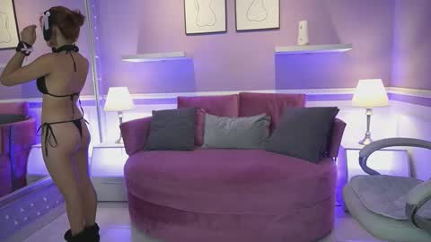 Snapshot of dahliagraey chatting on September 15, 11:40 am Dahlia Grey online show from September 15, 11:40 am