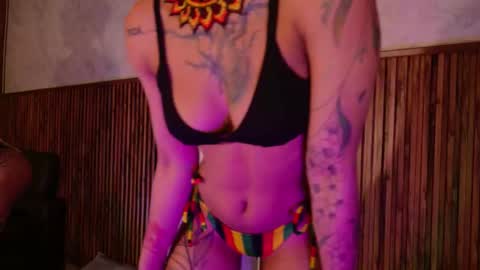 Daiana online show from October 19, 8:33 pm