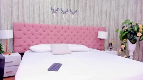 Daimond Johnson online show from December 14, 8:25 pm