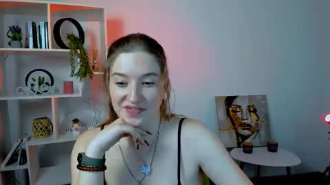 Snapshot of daisy_candy chatting on October 18, 10:44 pm Little Di online show from October 18, 10:44 pm