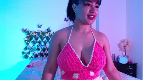 Snapshot of daisy_girll chatting on September 22, 12:58 pm daisy_girll online show from September 22, 12:58 pm