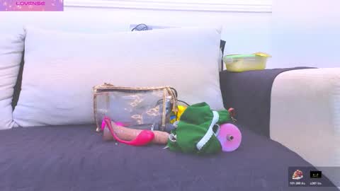 Daisy Price online show from February 28, 12:15 pm