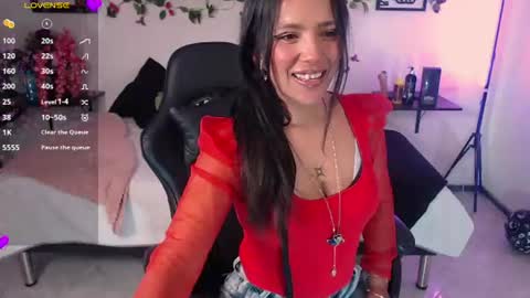 dakota_ro online show from June 18, 9:30 pm