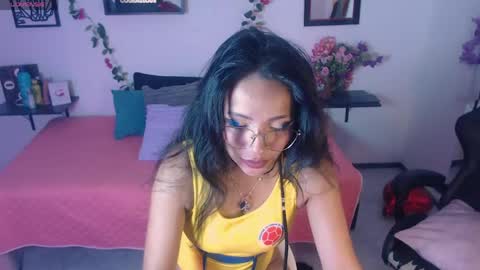dakota_ro online show from June 3, 9:20 pm