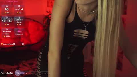 dakotaajohnnson online show from September 9, 1:44 pm