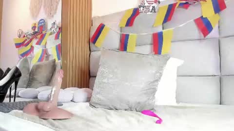 Dalia Hart online show from July 6, 3:03 pm