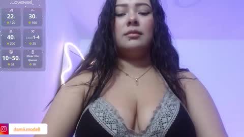 Damii online show from November 2, 2:15 am