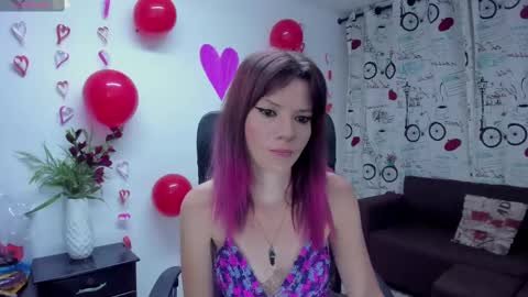 Snapshot of danaarey chatting on February 14, 12:03 pm Danaa Rey online show from February 14, 12:03 pm