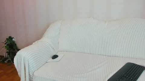 danajhonson online show from June 6, 1:50 pm