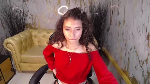 Snapshot of danatella_a chatting on February 5, 5:43 pm Danatella online show from February 5, 5:43 pm