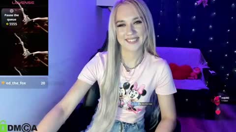 dances_queen online show from July 14, 7:02 am