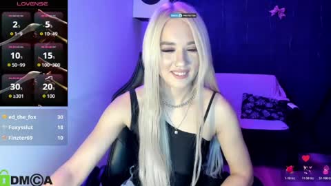 dances_queen online show from July 29, 7:08 am
