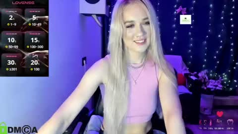 dances_queen online show from June 12, 7:16 am