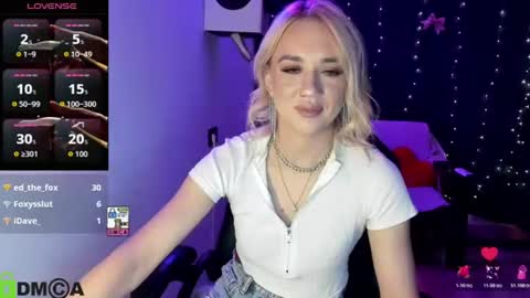 dances_queen online show from June 18, 9:14 am