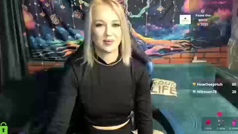dances_queen online show from March 12, 8:28 am