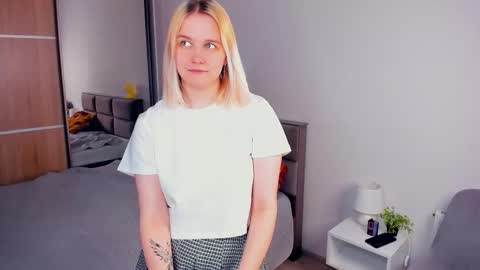 Carnelia online show from March 14, 6:03 am