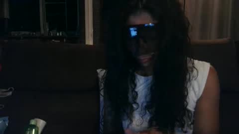 Dani-Lugo online show from November 5, 6:46 pm