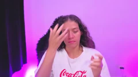 daniela_rivasthl online show from July 1, 7:08 am