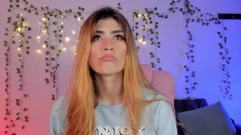 Dani Saenz online show from December 18, 3:44 am