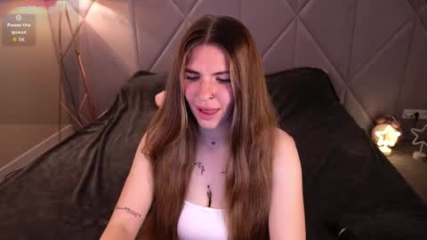 danielareign online show from May 2, 6:28 am